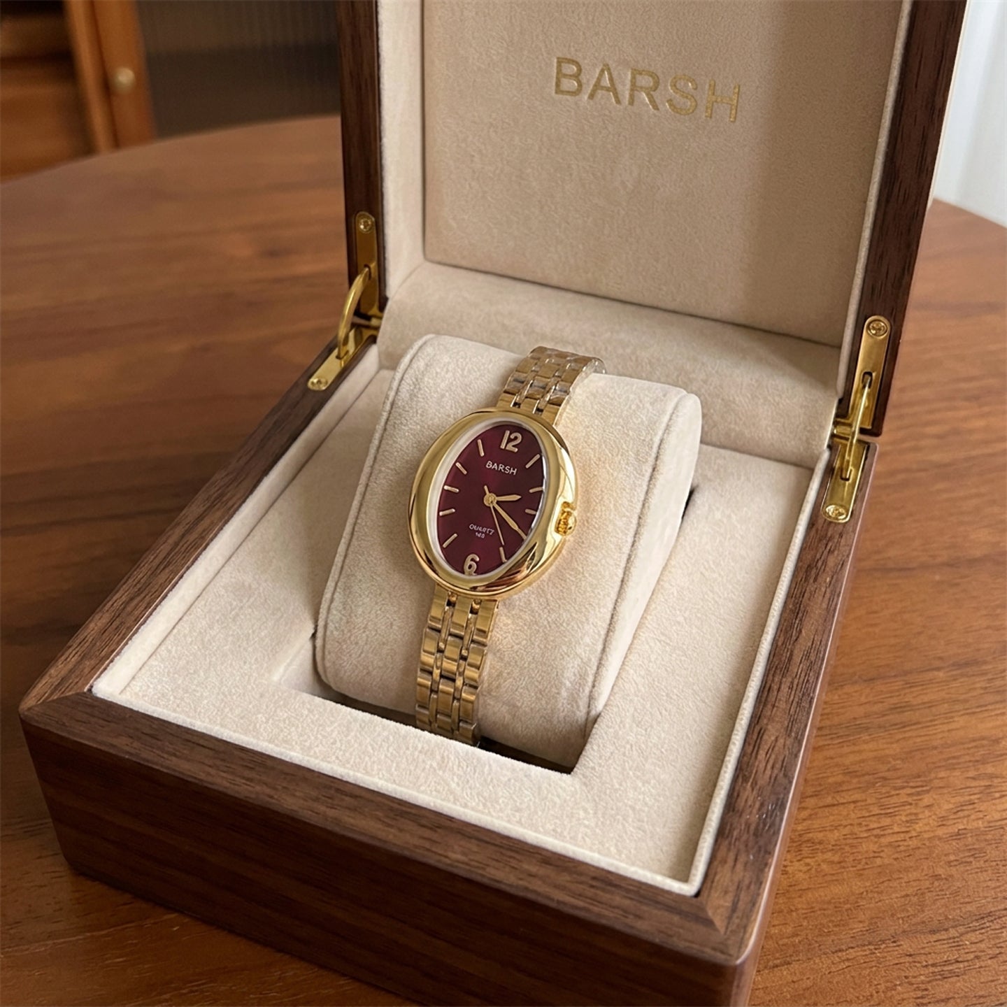 Golden Crimson Luxe Watch