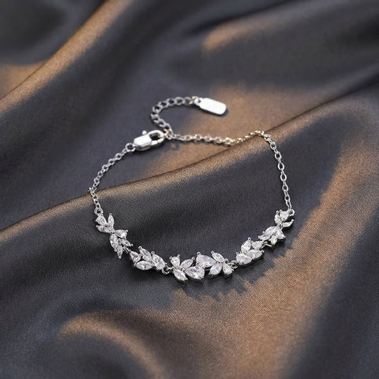 Silver Leaf Elegance Bracelet