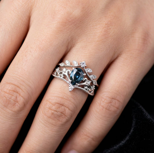 Royal Sapphire Crown Ring Set