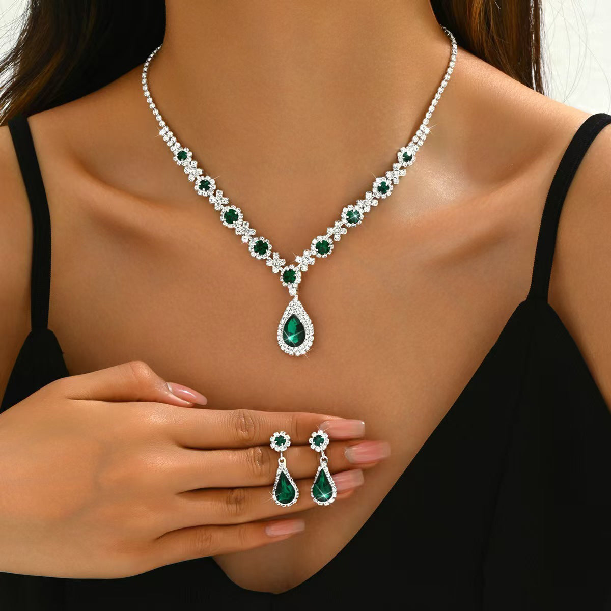 Emerald Elegance Crystal Set