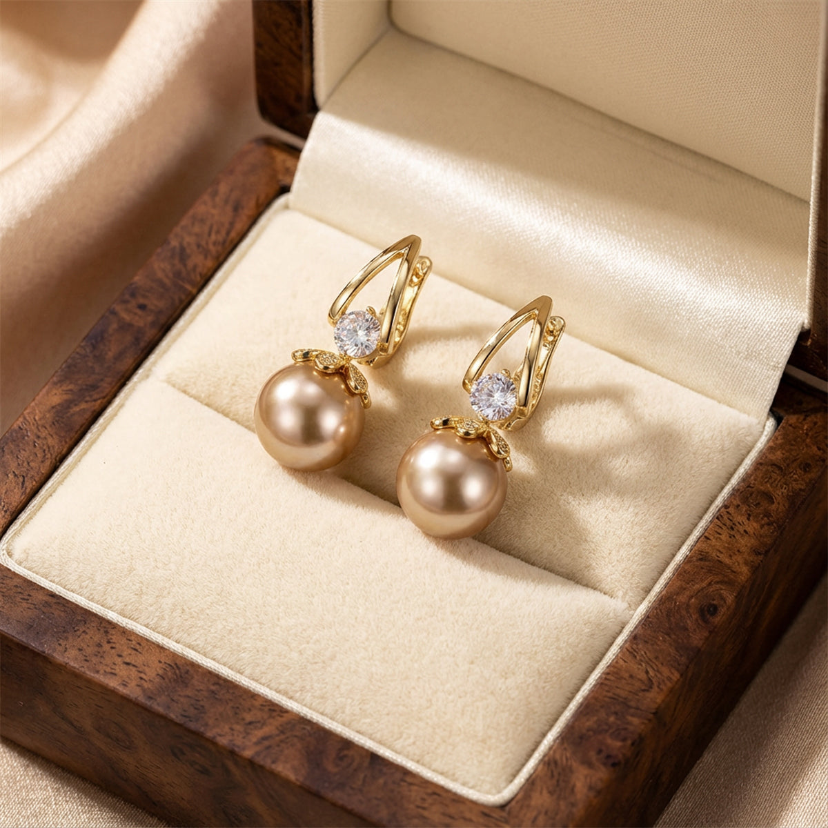 Aurora Pearl Earrings